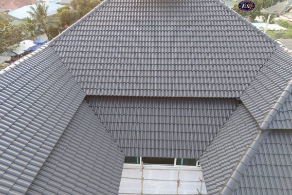 Roof Painting (พ่นสีหลังคา) : บ้านพักอาศัย พัทยาเหนือ ชลบุรี